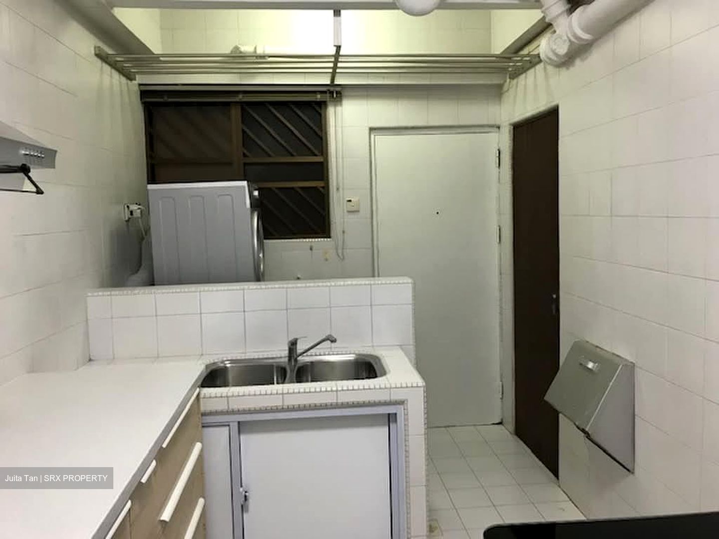 International Plaza (D2), Apartment #569142471